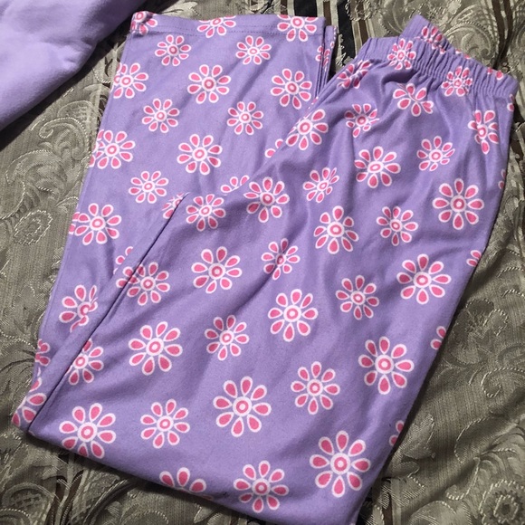 Pajama Set - Picture 3 of 4